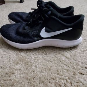 Nike tennis shoes